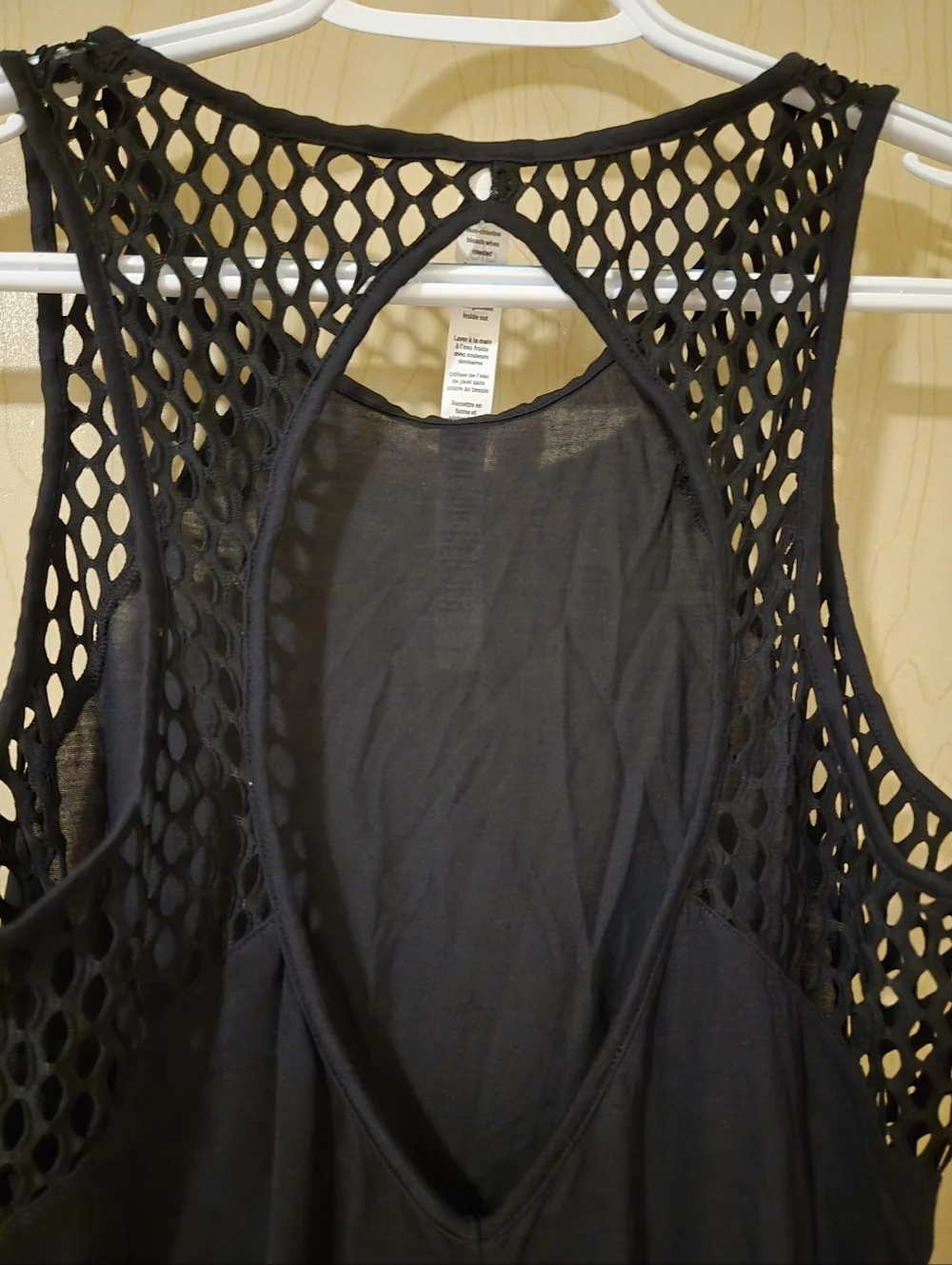 ALO Yoga black tank